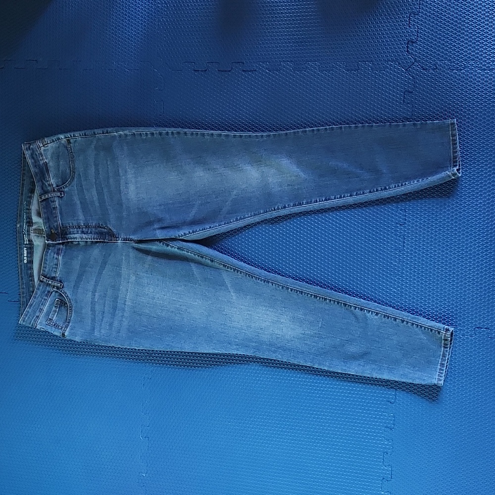 Old Navy Super Skinny Mid-Rise size 16 Light Wash